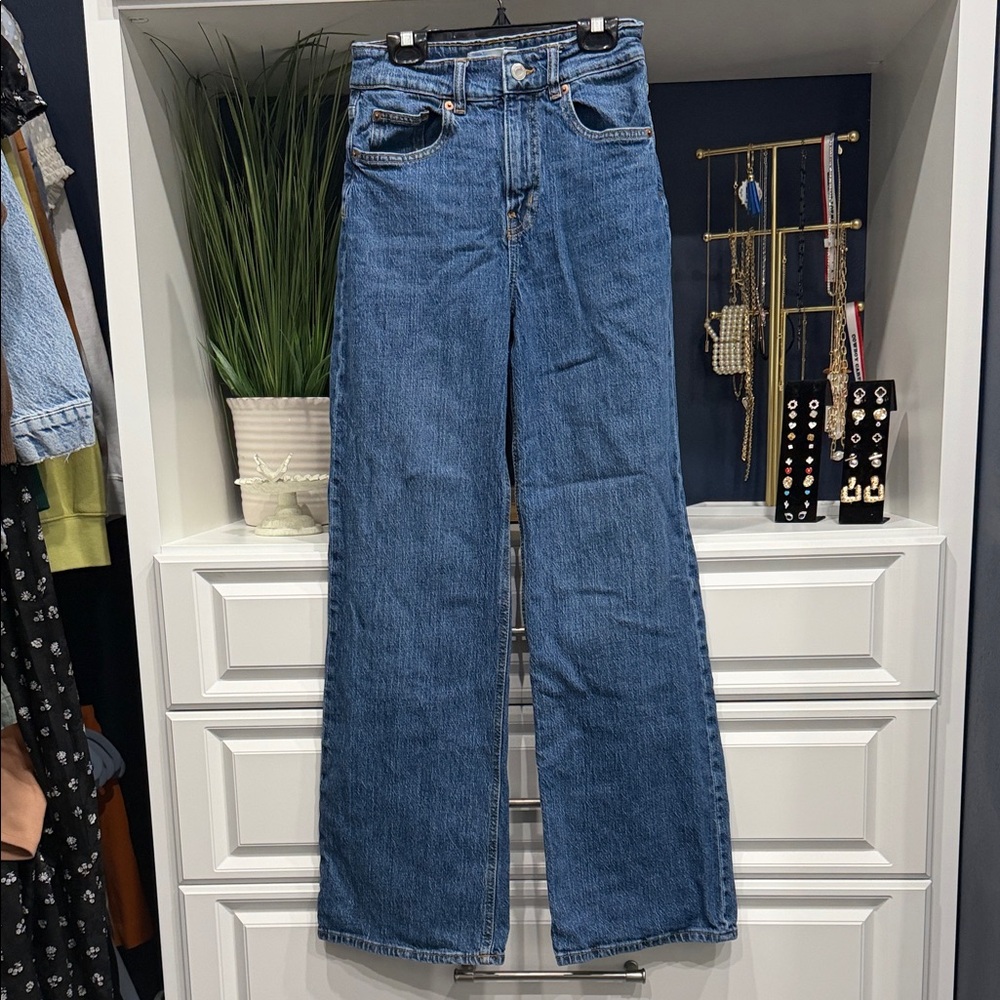 H&M Wide-Leg High-Rise Jeans - Medium Blue Wash SZ 2